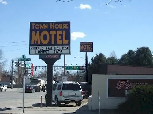 Town House Motor Inn